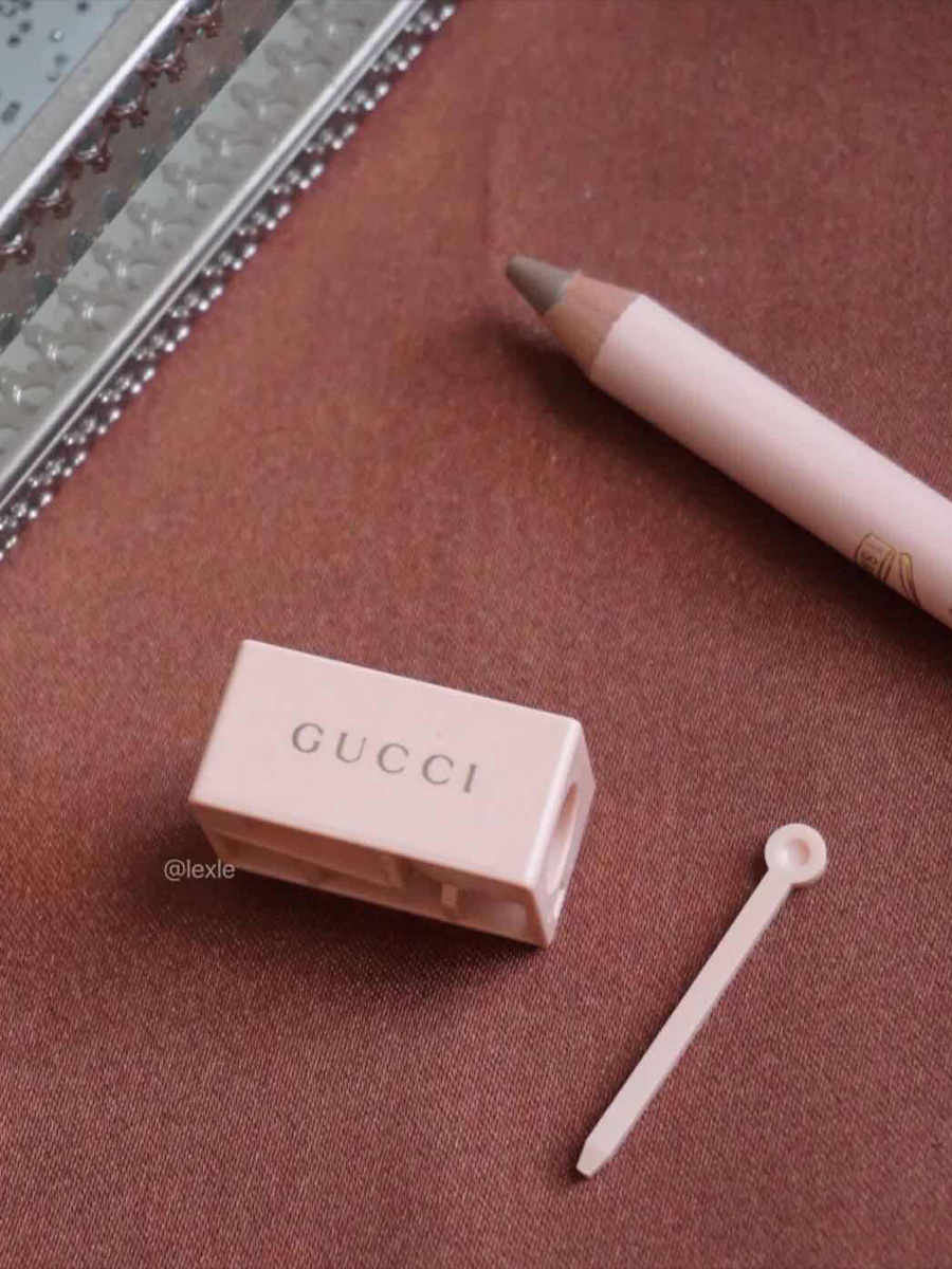 Gucci Crayon Définition Sourcils Eyebrow Pencil | QX Glamour