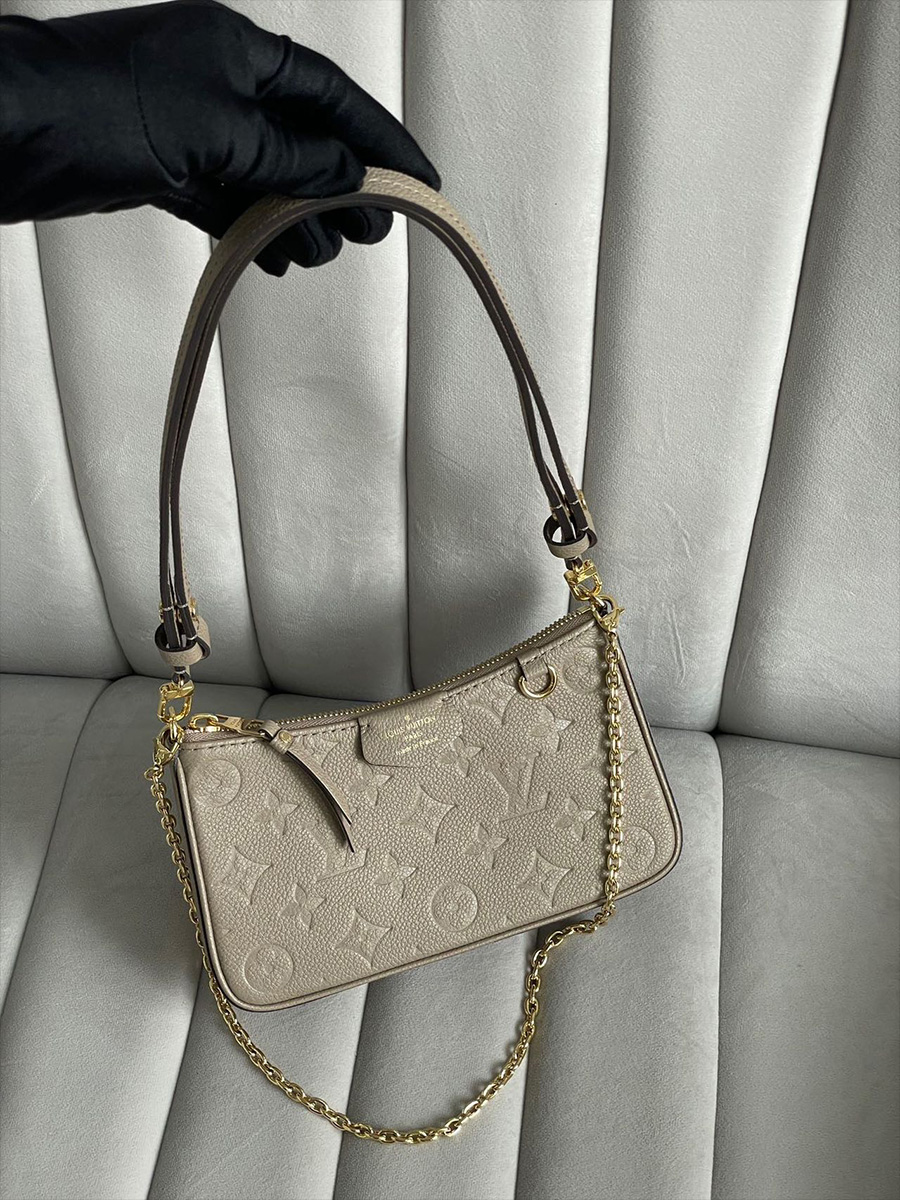 Louis Vuitton Easy Pouch On Strap Bag in 2023