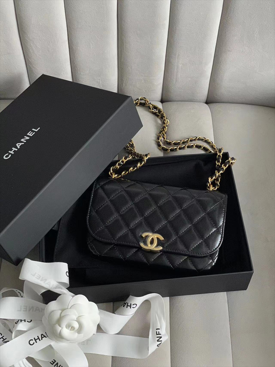 CHANEL Lambskin Quilted Flap Phone Holder With Chain Black 1206862