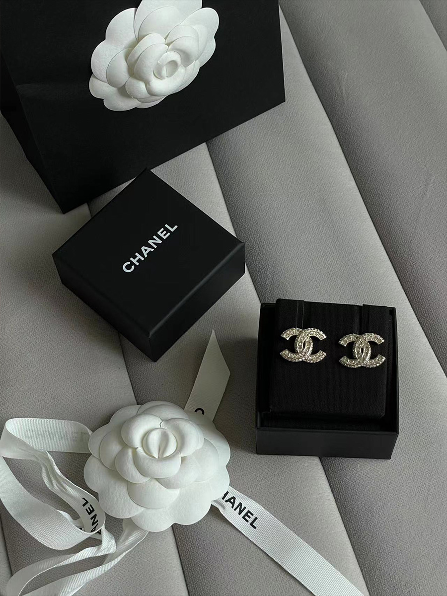 Chanel Classic Earings 2024